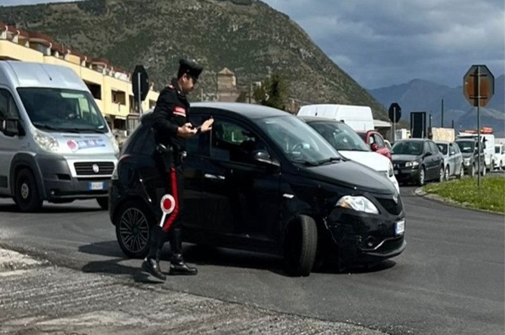 incidente maddaloni auto