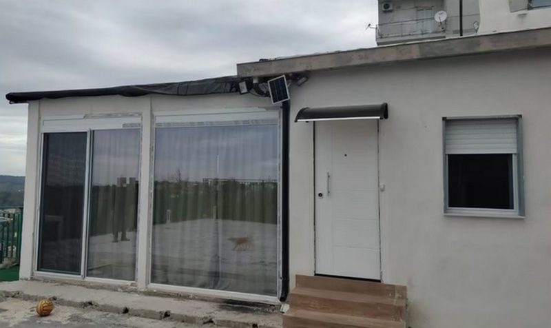 napoli sequestro abusivo salone cucina vista golfo