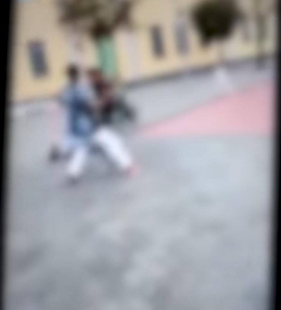 acerra gruppo aggredisce ragazzo video
