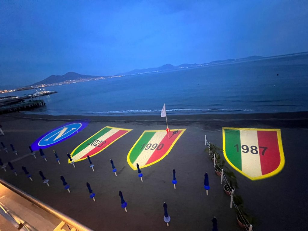 napoli-spiaggia-posillipo-scudetti