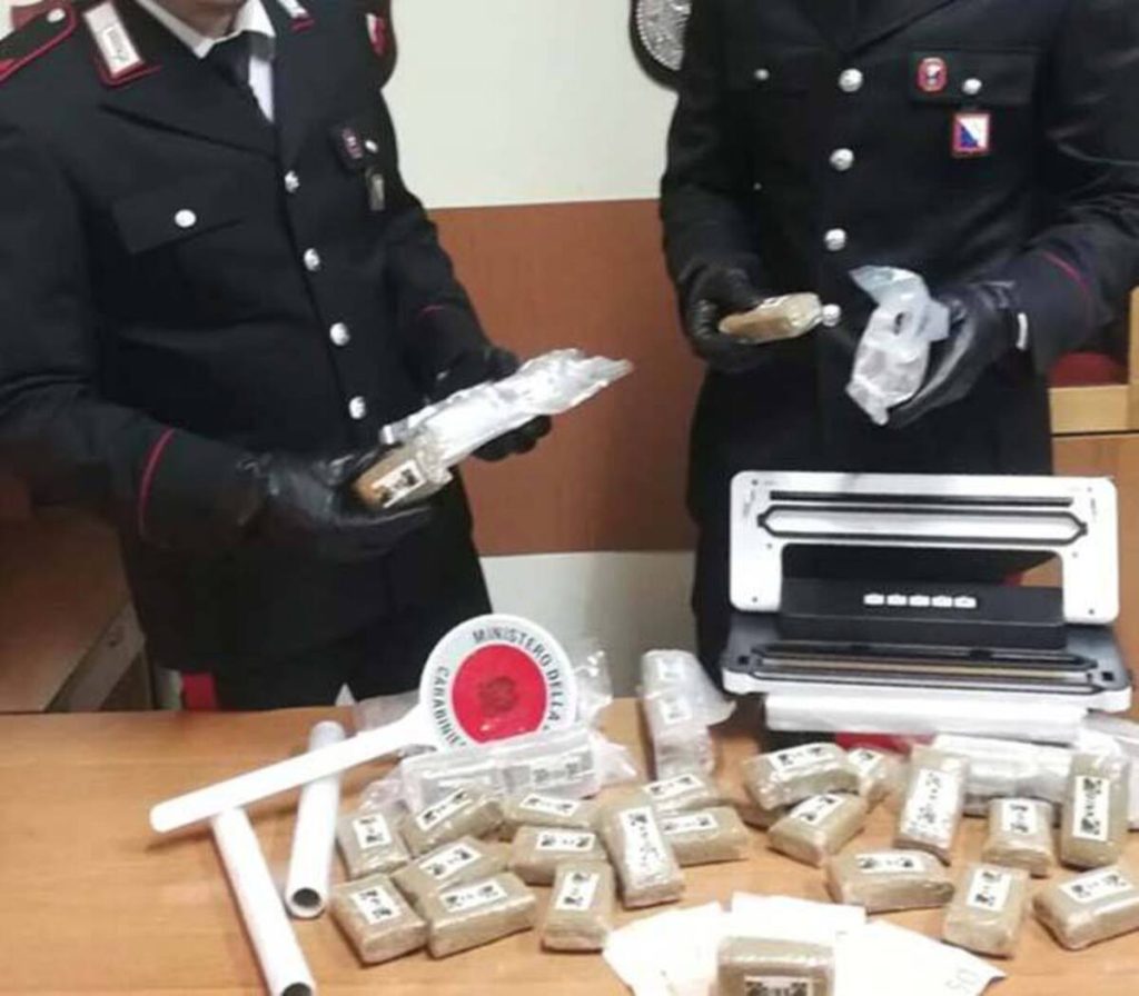 san prisco-turista-arrestato-hashish