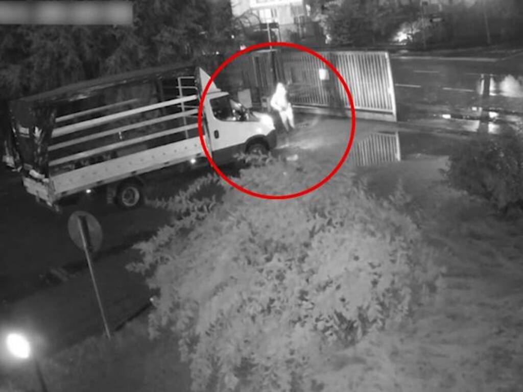 tentato furto poste roma arresti napoli