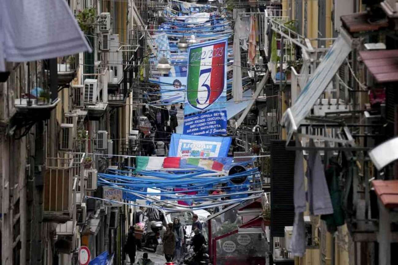 festa-scudetto-napoli-oggi-strade-chiuse-ricoveri-controlli-combinazioni