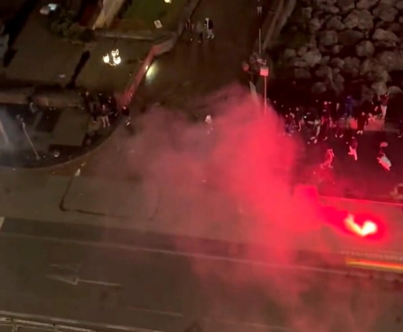 napoli-tifosi-azzurri-disturbano-calciatori-milan