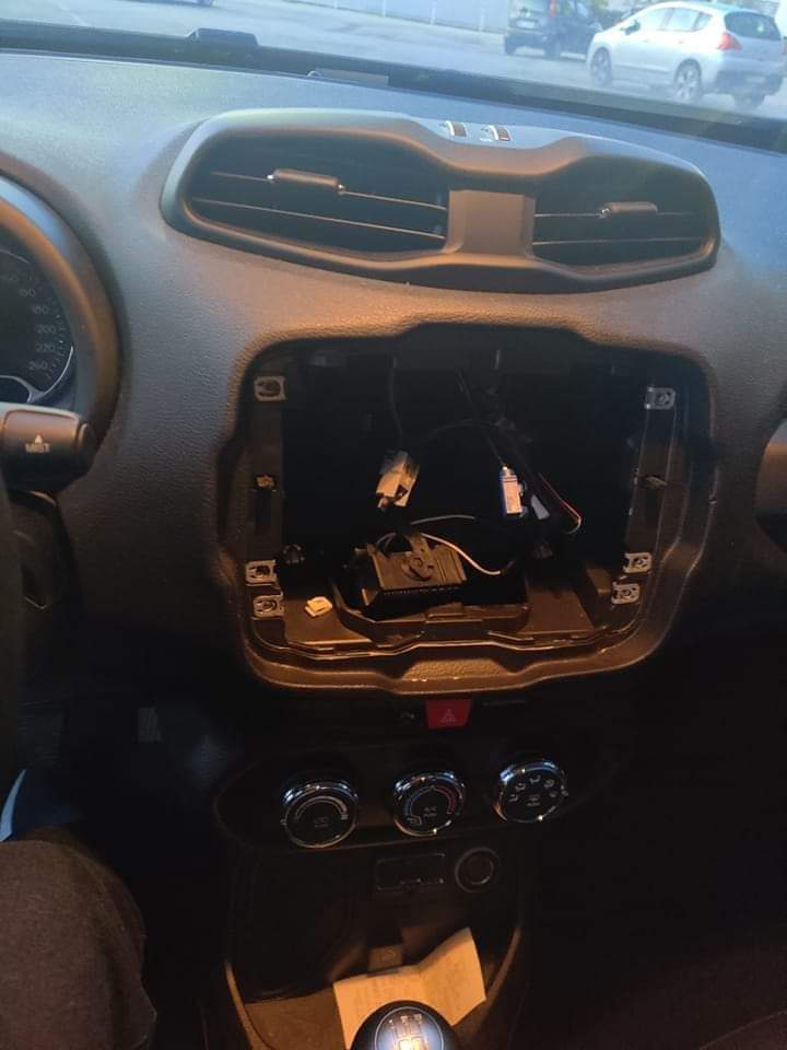 napoli vandali parcheggio cardarelli