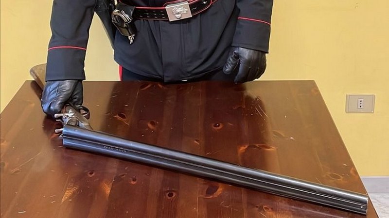 benevento uomo detiene illegalmente fucile