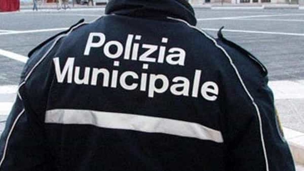 struttura abusiva eboli sequestro denuncia