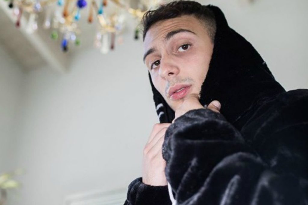 Riccione rapper napoli senza patente auto denunciato