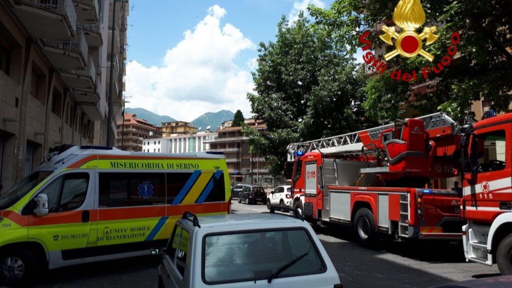 avellino uomo trovato morto casa
