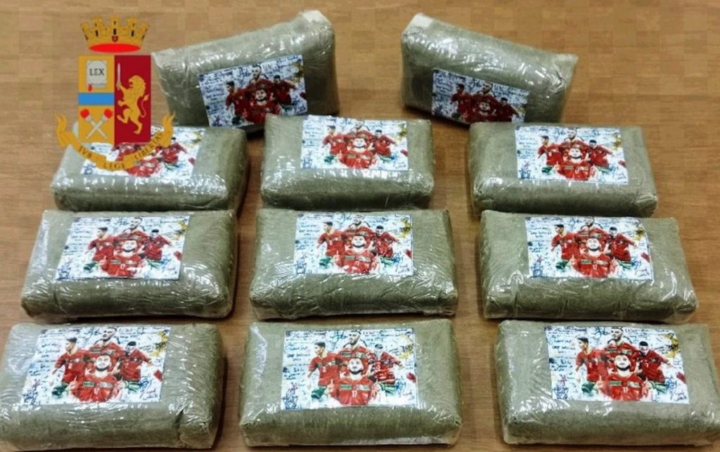 secondigliano corriere droga hashish arresto