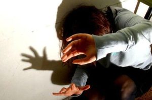 napoli arrestato maltrattamenti