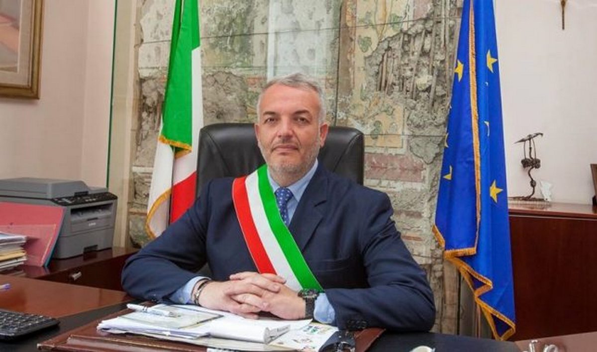 somma vesuviana dimesso sindaco 28 giugno