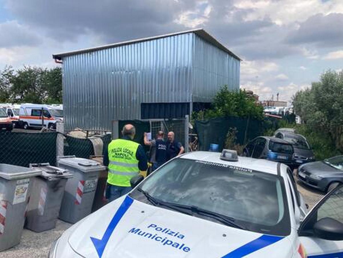 napoli terreno agricolo parcheggio sequestro