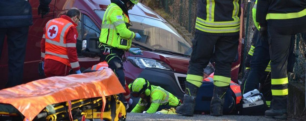 villa literno morto cade scaletto