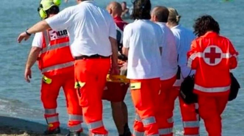 forio ischia turista morto malore