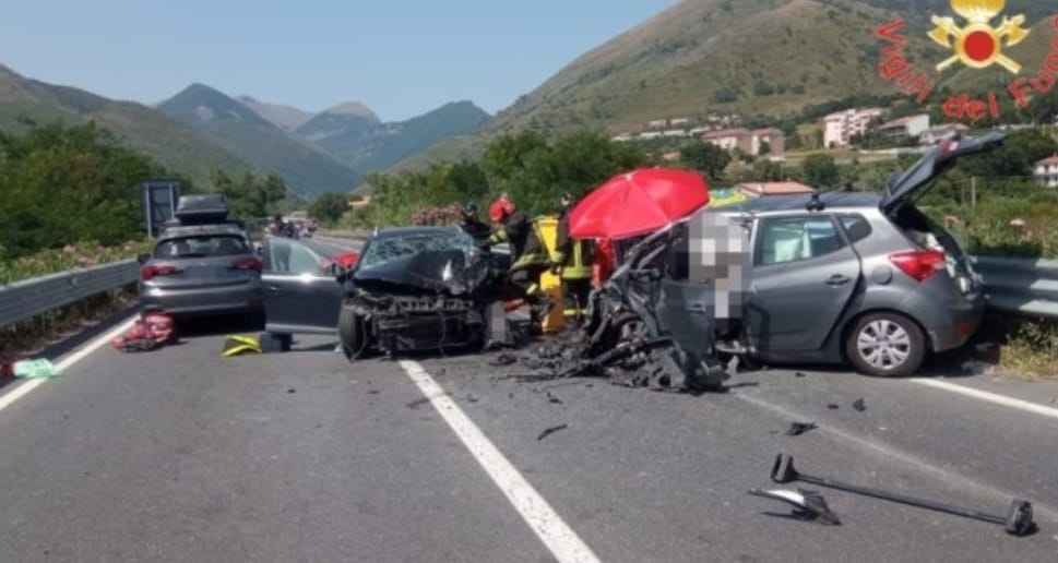 venticano donna morta incidente calabria