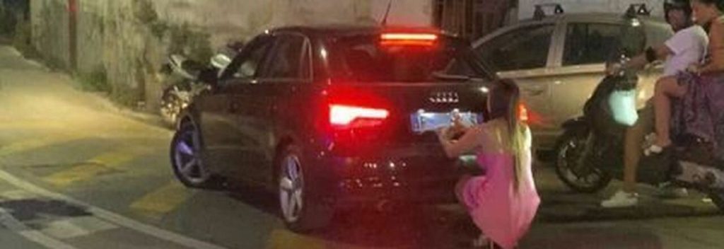 bagnoli copre targa mascherina entrare ztl denunciato