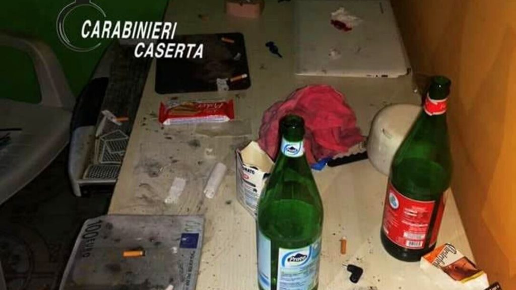 Maddaloni scoperta crack house