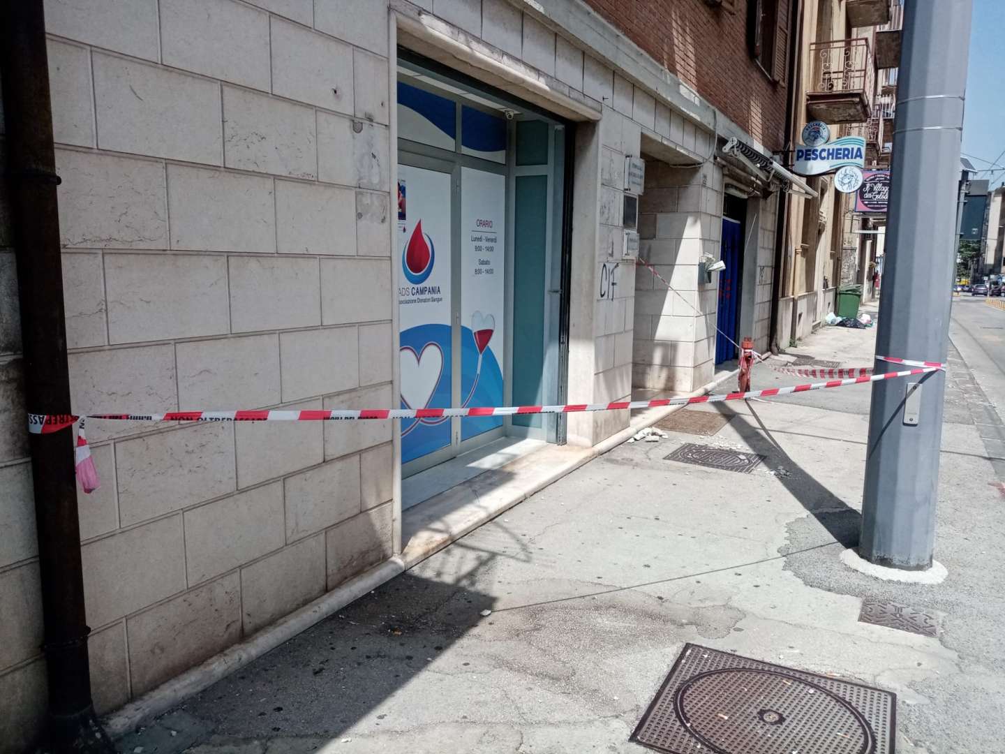 avellino caduta calcinacci via colombo