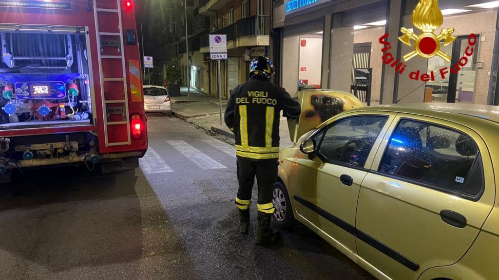 avellino principio incendio auto 16 luglio