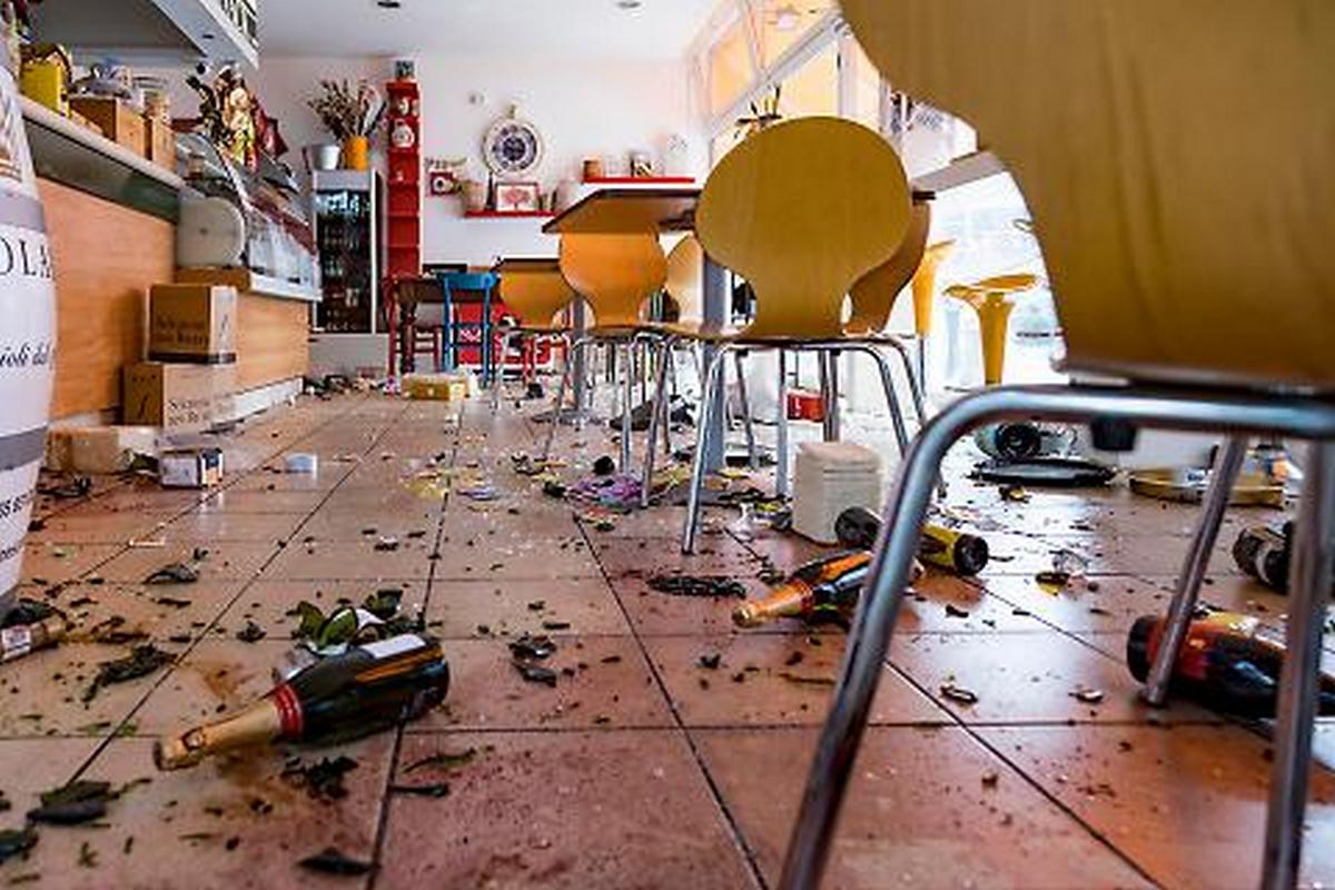 furto bar acerra oggi 30 luglio