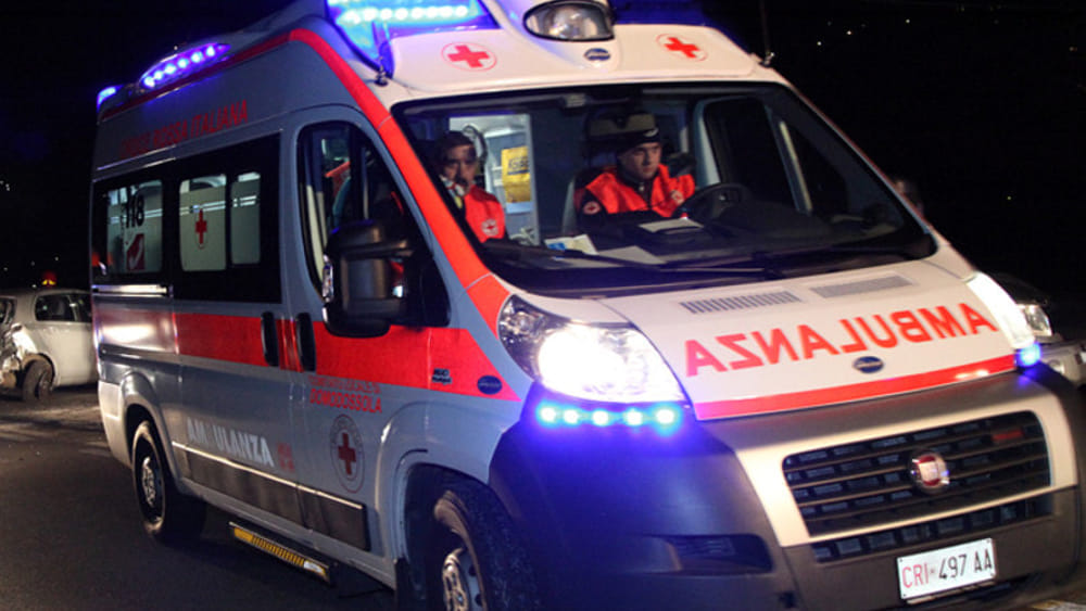 avellino ragazzo preso calci pugni