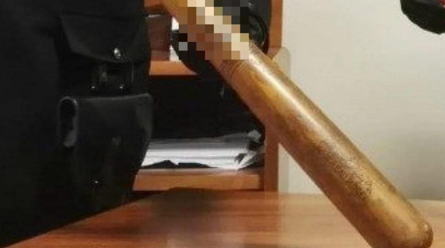Montecalvo aggredisce donna domiciliari