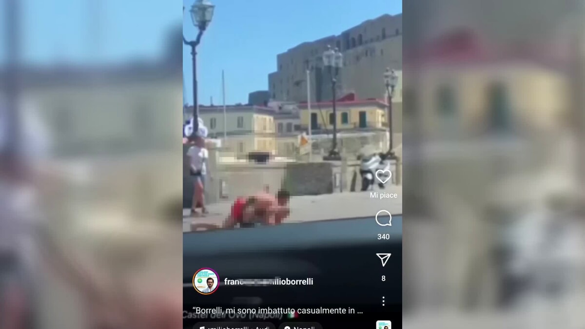 lungomare napoli rissa 1 agosto