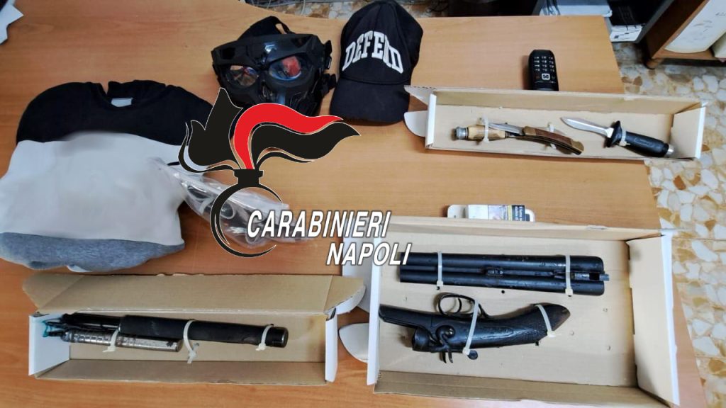 napoli sequestro armi arrestato 31 agosto