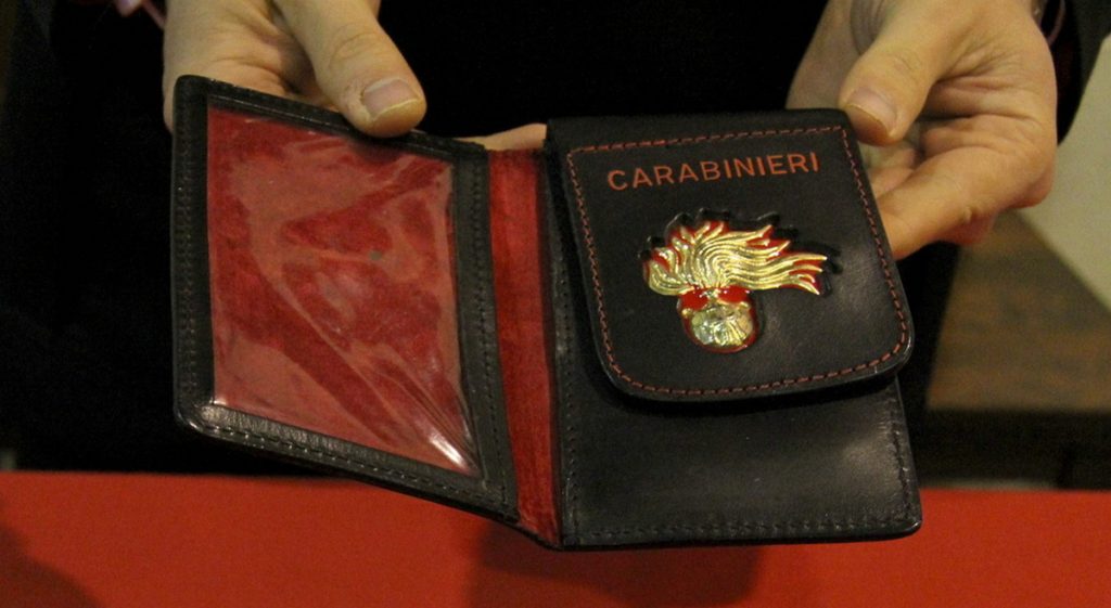 rapina qualiano finti carabinieri arresto denuncia