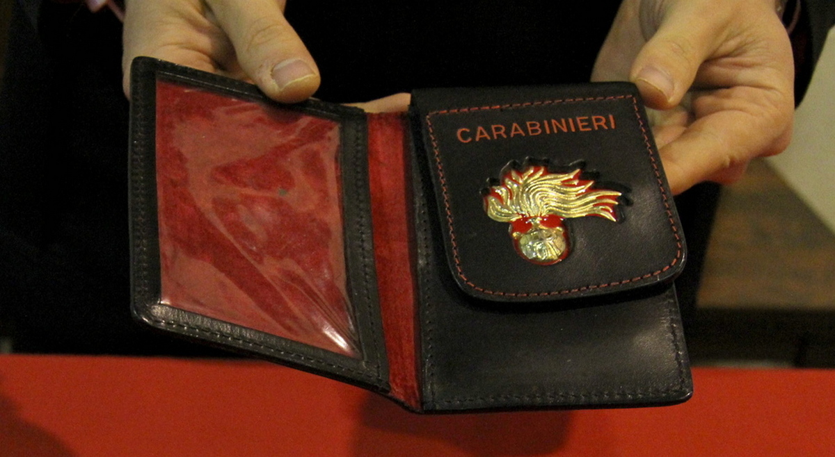 rapina qualiano finti carabinieri arresto denuncia