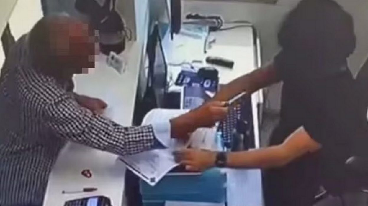 caserta punta coltello gola dipendente centro analisi