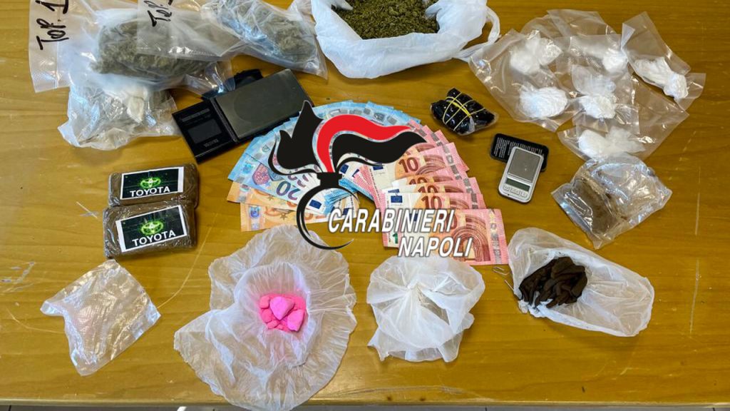 sequestro droga muro napoli cocaina rosa