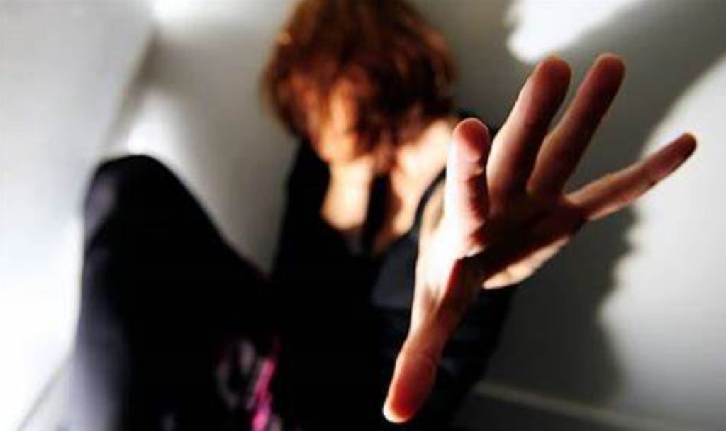 Calvi Risorta maltrattamenti famiglia arrestato imprenditore