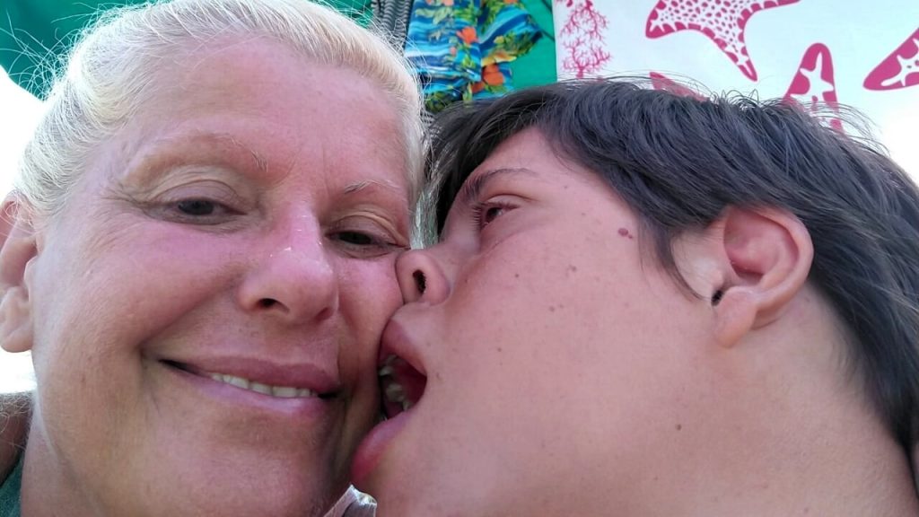 Ischia mamma figlia disabile allontanate spiaggia