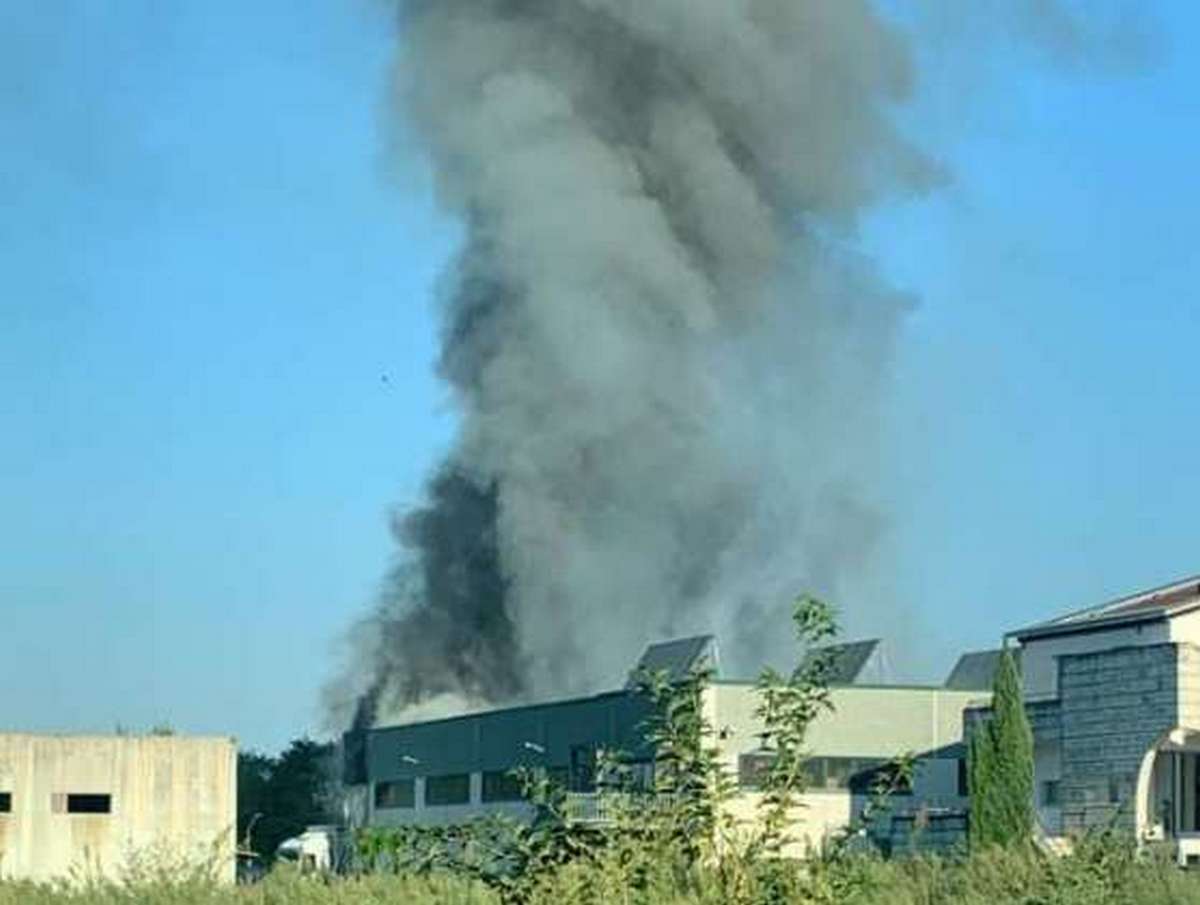 incendio capannone san salvatore telesino