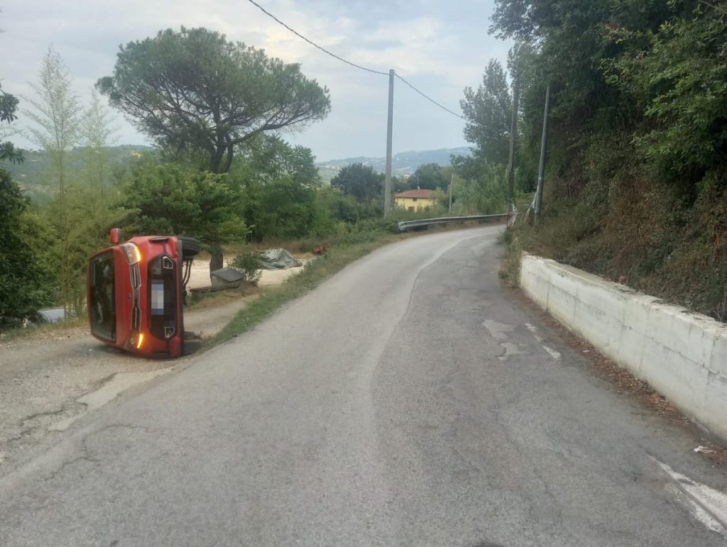 Benevento auto contro guardrail 7 settembre