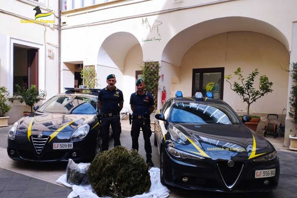 caserta-sequestro-droga-25-ottobre