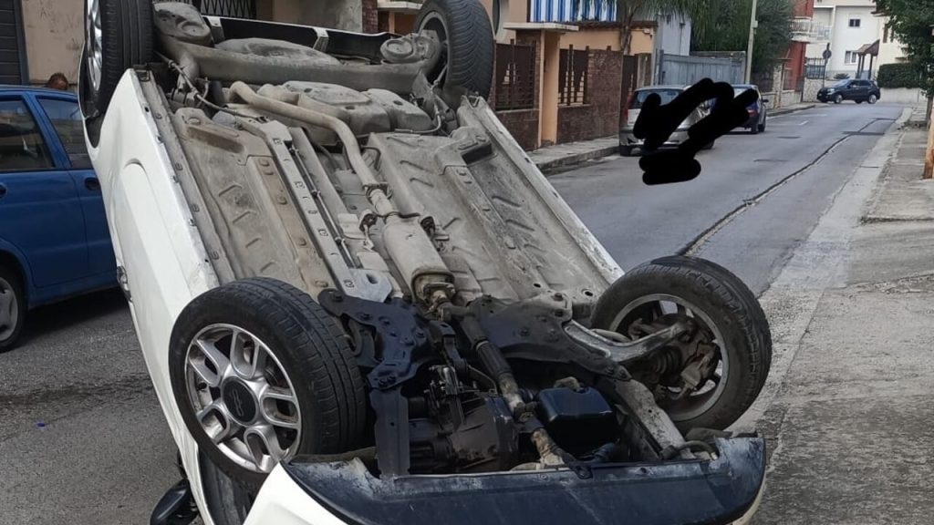 trentola ducenta auto si ribalta 15 ottobre