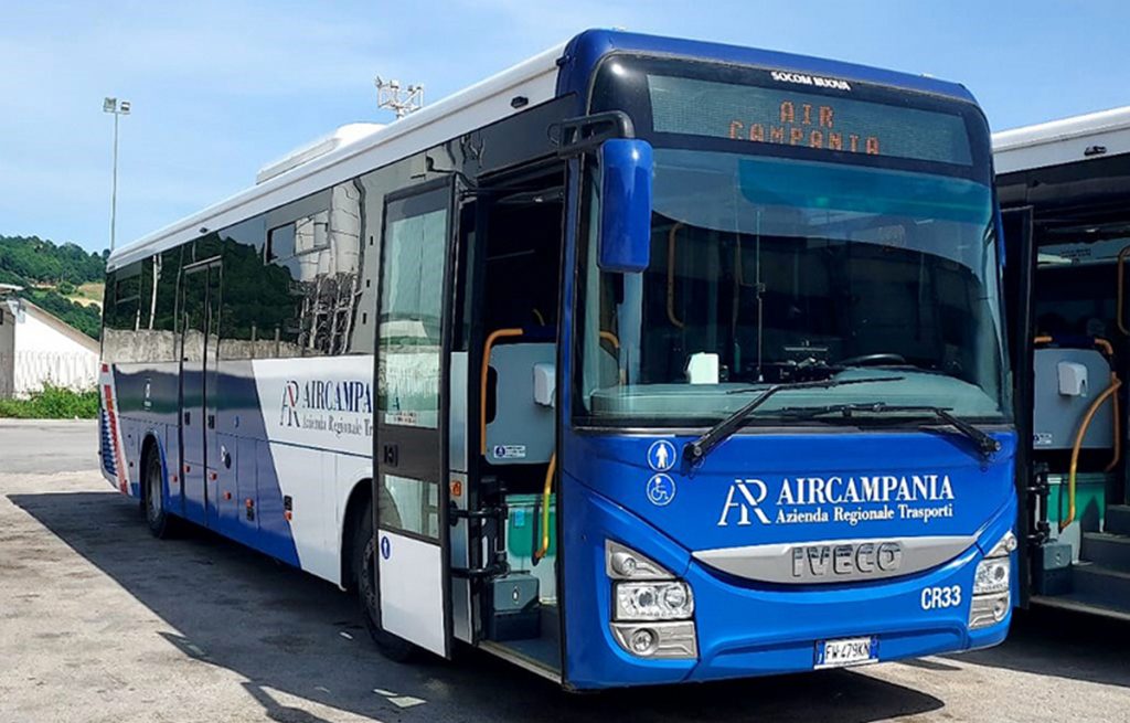 donna aggredita bus air campania avellino