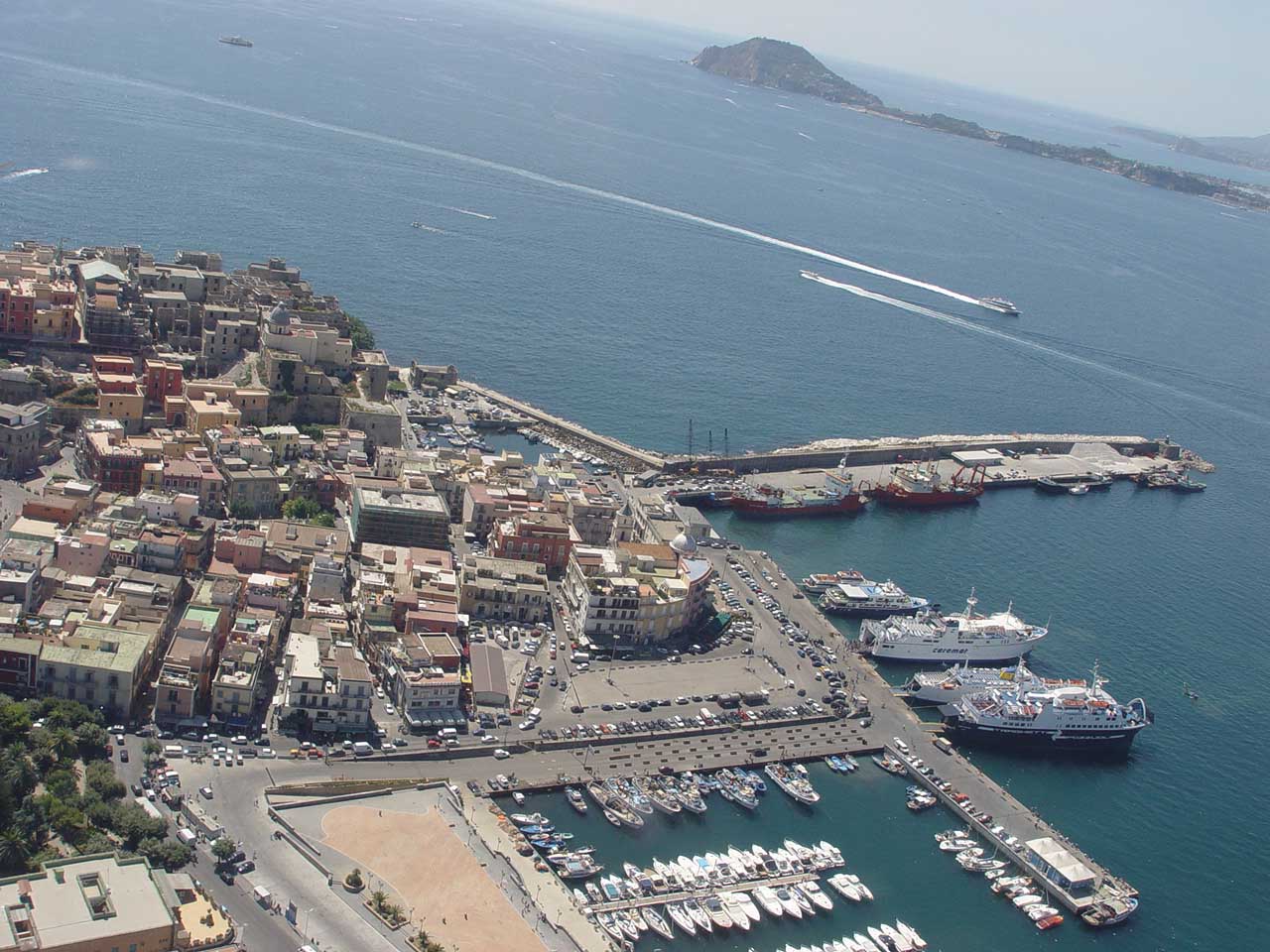 pozzuoli-terremoto-fondale-sollevato