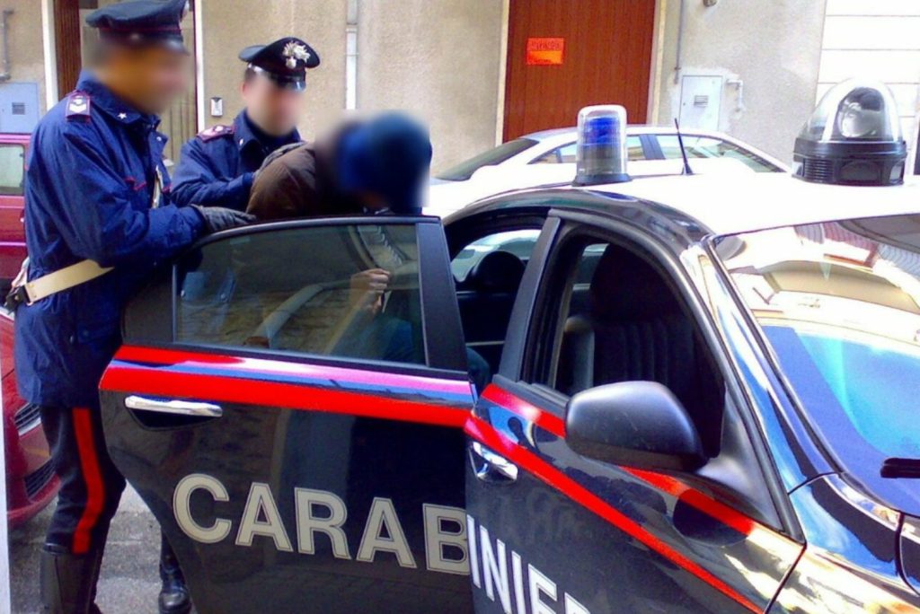 Castel Volturno smantellata piazza spaccio arrestati