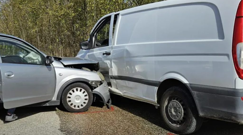 Incidente auto furgone Benevento