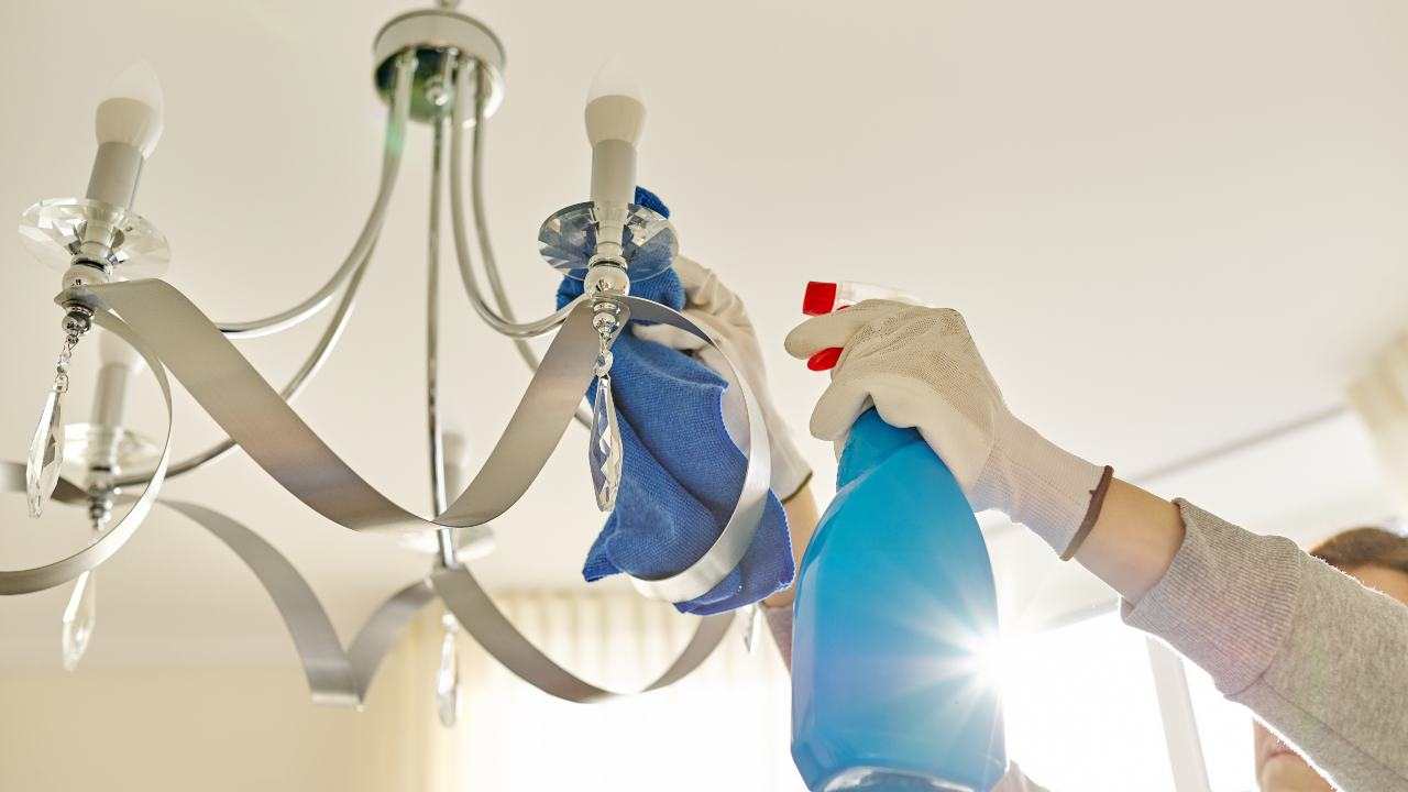 avellino donna cade scale lavori domestici