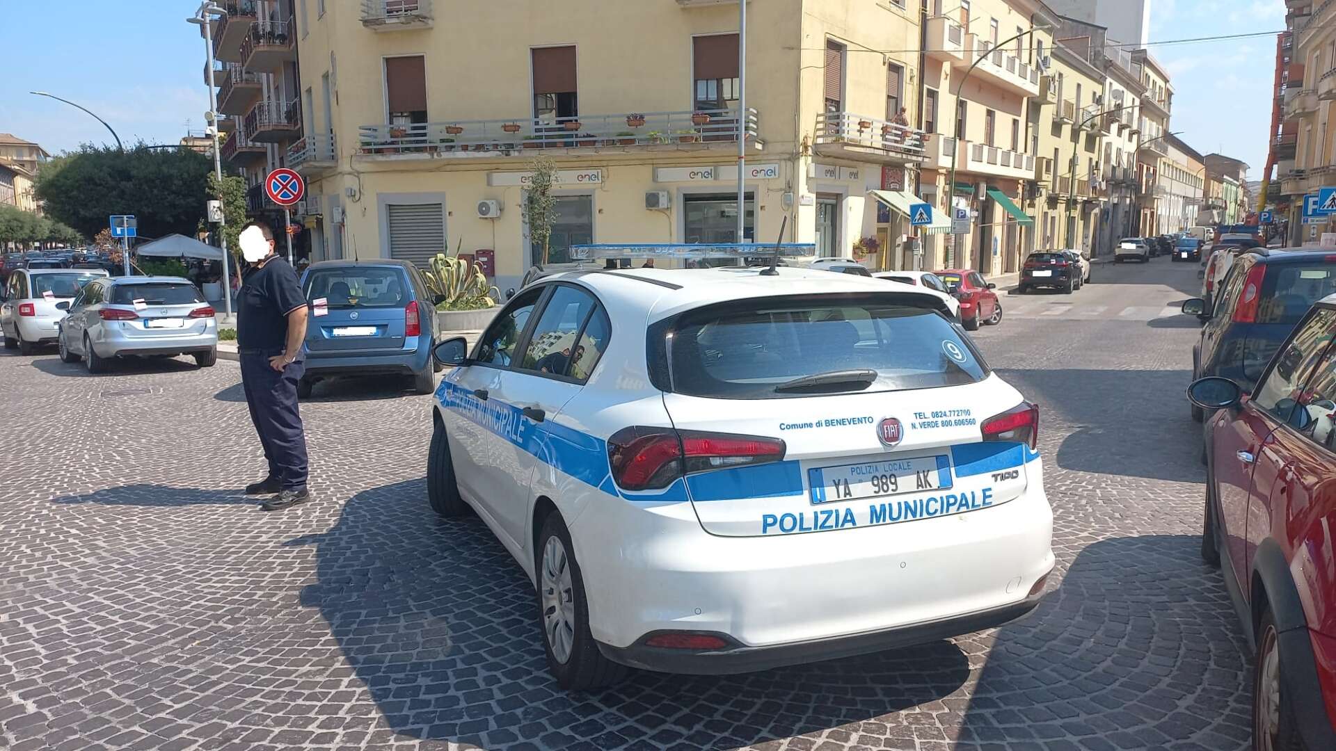 benevento ubriaco tampona auto aggredisce vigili urbani denunciato