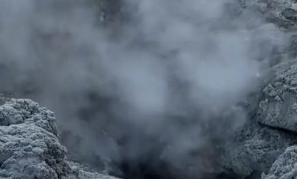 terremoto napoli follia tiktoker si avvicina crateri solfatara video virale