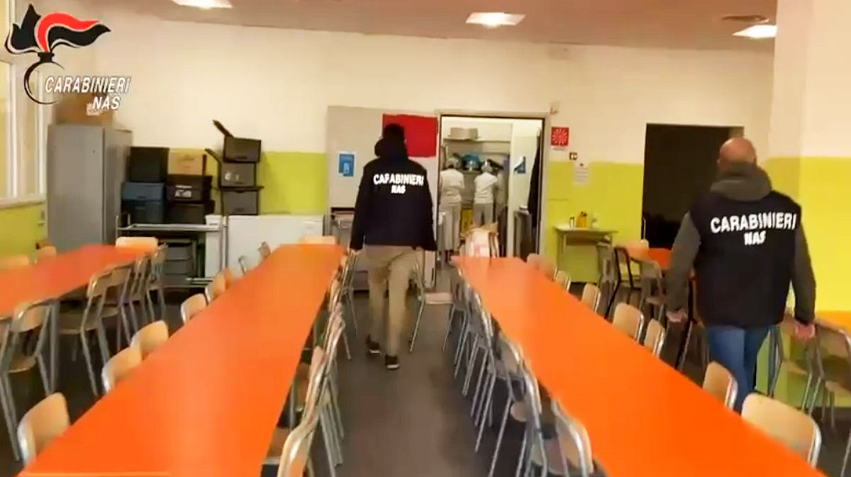 altavilla irpina sequestrata mensa scolastica