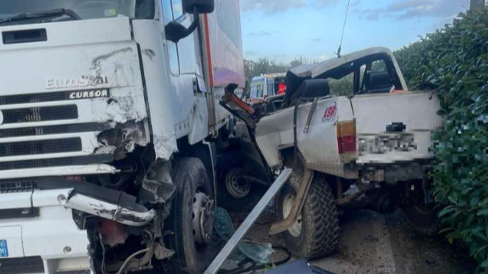 Foglianise incidente pick-up camion