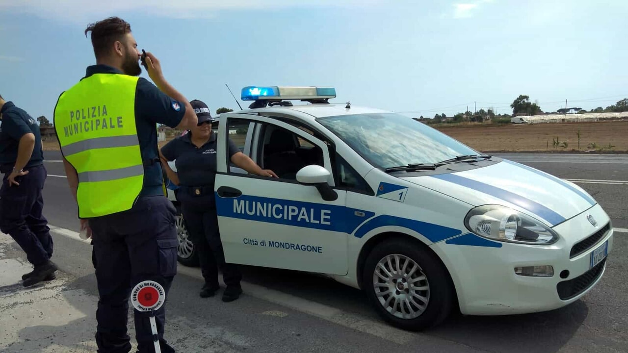 incidente mondragone ragazzo salvato vigili incidente mondragone ragazzo salvato vigili