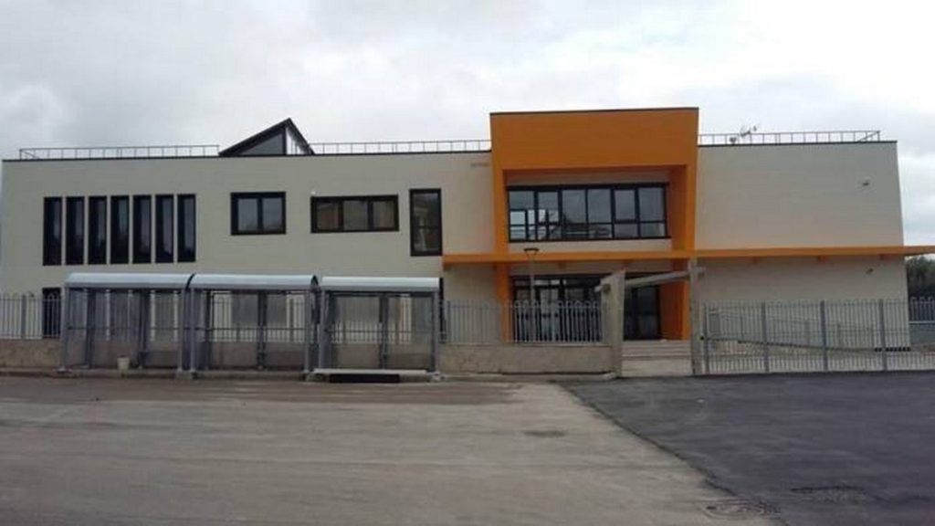 ariano irpino legionella scuola chiusa